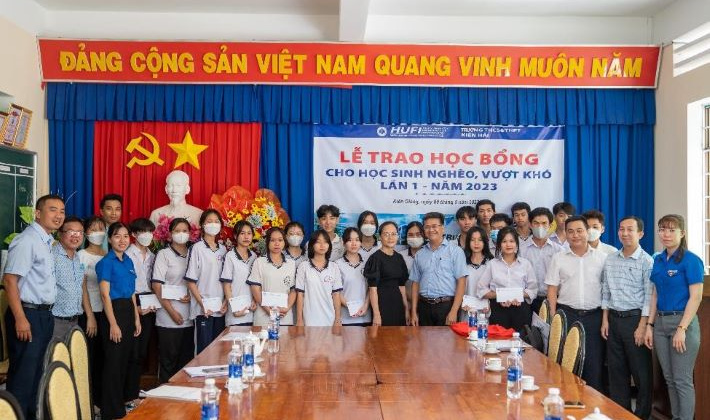 Đại học Công Thương: Quỹ học bổng “Ươm mầm tương lai” thắp sáng những ước mơ của học sinh nghèo vượt khó
